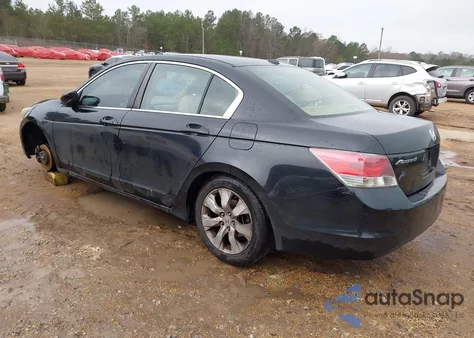 2008 Honda Accord 2.4 Ex-L z USA, uszkodzony, nr VIN 1HGCP26878A105711
